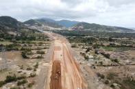 Soi tiến độ 11 dự án thành phần cao tốc Bắc - Nam phía Đông 