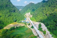 Các nhà thầu dồn lực “vượt nắng, thắng mưa”, quyết thông tuyến cao tốc Đồng Đăng -Trà Lĩnh