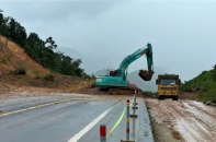 Bộ Xây dựng yêu cầu khẩn trương khắc phục sạt lở cao tốc La Sơn - Hòa Liên