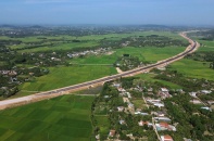 Dấu ấn hạ tầng giao thông năm 2025: Bứt tốc, mở những trục phát triển mới 