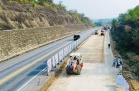 Tăng cường đảm bảo ATGT trên đoạn cao tốc Nội Bài - Lào Cai thi công mở rộng