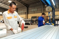 Doanh nghiệp “méo mặt” do nghỉ lễ dài