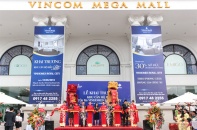 Trên 800 lượt khách tới thăm quan nhà mẫu R6 Vinhomes Royal City