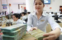 Khi vốn ngân hàng chảy vào sân sau