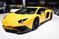 Lamborghini Aventador SV cháy hàng khi vừa trình làng