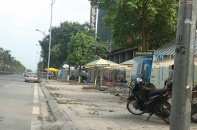 Những “chợ” bất động sản bên... vỉa hẻ