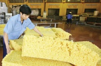 Giá cao su giảm có tác động ra sao?