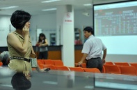 Thị trường chứng khoán: Thận trọng dâng cao