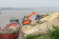 Hà Nội chỉ đạo triển khai khắc phục sự cố đê điều, thủy lợi khẩn cấp