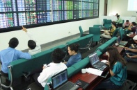 VN-Index có vượt mốc 600 điểm?