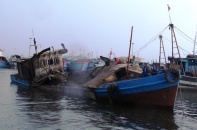 Nổ ghe chở dầu trên sông Kênh xáng Bạc Liêu, 20.000 lít dầu có nguy cơ tràn ra ngoài