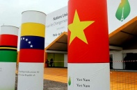 COP-21 lùi thời gian công bố thỏa thuận cuối cùng thêm 1 ngày