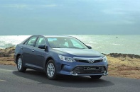 Toyota Camry đứng cuối trong Top 10 mẫu xe bán chạy nhất Việt Nam