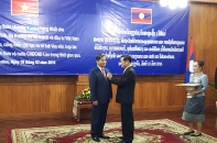 Bộ trưởng Bùi Quang Vinh nhận Huân chương Isala hạng Nhất