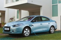 100 chiếc Renault Fluence chạy điện về Việt Nam trong tháng 6/2016