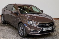 Lada Vesta Signature - Xe Nga giá "mềm"