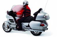 Honda thu hồi hàng nghìn xe máy Goldwing dính virus Takata