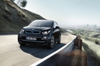 BMW i3 2017 chạy 183 km sau mỗi lần sạc, giá từ 44.595 USD