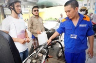 Chiều nay giá xăng có thể giảm mạnh tới 700 đồng/lít