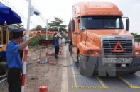 Tước giấy chứng nhận, tem kiểm định đăng kiểm với xe chở quá tải