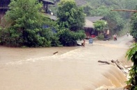 Dự báo thời tiết hôm nay: Vẫn còn mưa, nguy cơ có lũ quét và sạt lở đất tại vùng núi