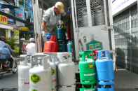 Từ hôm nay giá gas tăng mạnh 21.000 đồng/bình 12kg