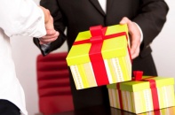 Đà Nẵng: Cấm mọi hình thức tặng quà Tết cho cấp trên