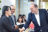 Đặt khách hàng là trọng tâm, AIA duy trì tăng trưởng mạnh mẽ và bền vững