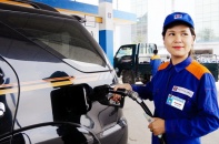 Giá xăng vừa giảm nhẹ 300 đồng/lít