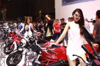 Những bóng hồng xinh đẹp tại Vietnam Motorcycle Show 2017