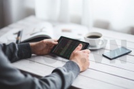 Cổ phiếu thị giá thấp, rủi ro: Nhà đầu tư nóng đầu dễ "cháy" tài khoản