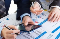 Áp dụng hình thức đấu thầu nào cho gói thầu xây lắp trị giá dưới 1 tỷ đồng?