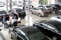 Buôn ô tô lỗ nặng, chủ showroom lo bán nhà trả nợ