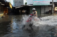 Dự báo thời tiết hôm nay: Bắc Bộ nắng mưa đan xen, Nam Bộ nguy cơ ngập úng do triều cường 