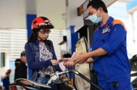  Xăng tăng giá thêm 343 đồng, vượt mốc 18.500 đồng/lít