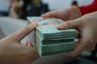 Nhiều ngân hàng lớn tăng lãi suất tiền gửi VND