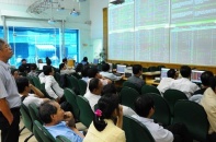 Thị trường chứng khoán: Nhà đầu tư đang canh bắt... đáy