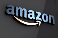 Giá trị thị trường của Amazon chạm 900 tỷ USD, đuổi sát Apple