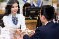 Có nên bắt buộc hạ lãi suất?