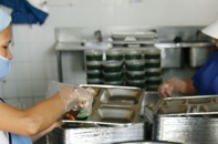 Có bao nhiêu suất ăn đã được mua bảo hiểm?