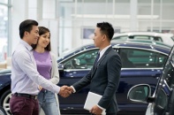 Tôi quyết mua ô tô, không mua đất vì sức khỏe con cái 
