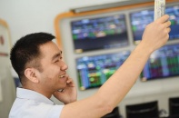 Thị trường chứng khoán: 1.000 điểm - mức hỗ trợ mới của VN-Index