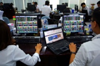 Phiên 24/4: Cả triệu cổ VHG "chất đống" ở mức giá sàn