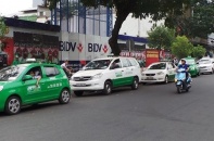 Cần công bằng thuế giữa xe công nghệ và taxi