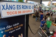 Giá xăng E5 RON 92 vừa giảm tiếp 269 đồng/lít