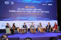 Không tiền mặt mà có rất nhiều thứ, cả vé máy bay trả góp 