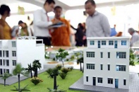 Thị trường bất động sản: Nhan nhản môi giới chộp giật, vi phạm pháp luật