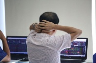 Thị trường chứng khoán: Nhà đầu tư chuyên nghiệp cũng... "ăn đòn"