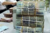 Ngân hàng mạnh tay đẩy nợ cuối năm 