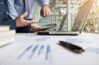Người đại diện pháp luật của nhà thầu ủy quyền cho giám đốc chi nhánh có hợp lệ?